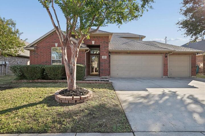 Property Photo: 4020 Sprucebark Drive TX 76244