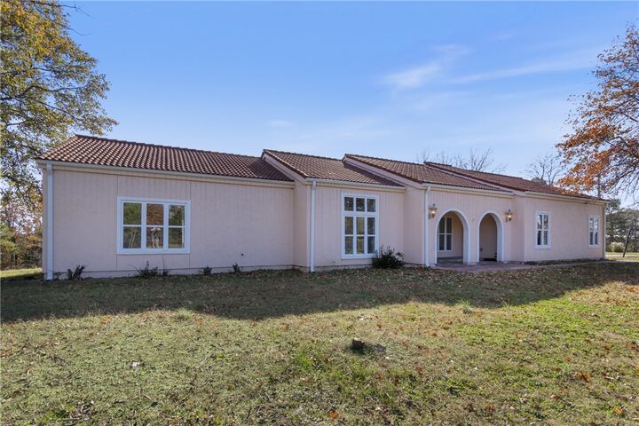 Property Photo:  40 County Road 2404  AR 72632 