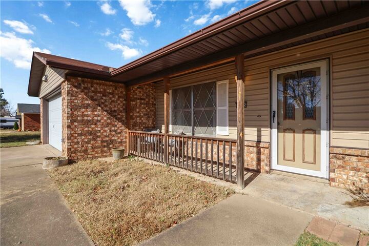 Property Photo: 1303 W Banz Road AR 72758