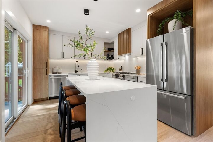 Property Photo:  4 Wyman Court 4  MA 01890 