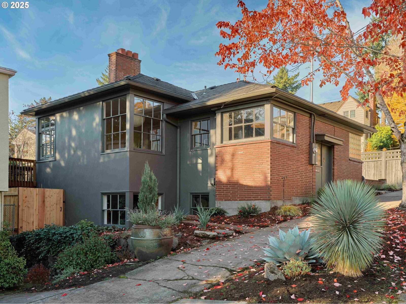 Property Photo: 3475 NE 32nd Ave OR 97212