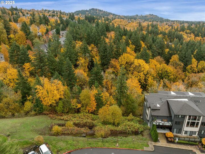 Property Photo: 3030 NW Montara Loop OR 97229