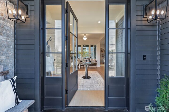 Property Photo: 7003 37th Avenue NE WA 98115