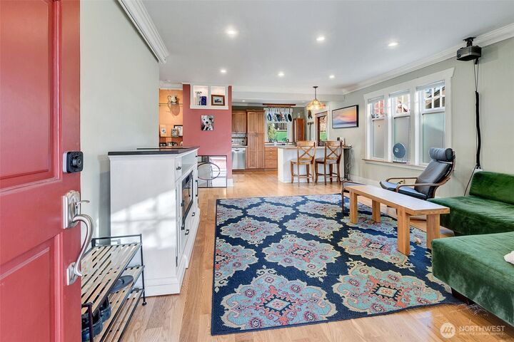 Property Photo:  6016  44th Avenue SW  WA 98136 