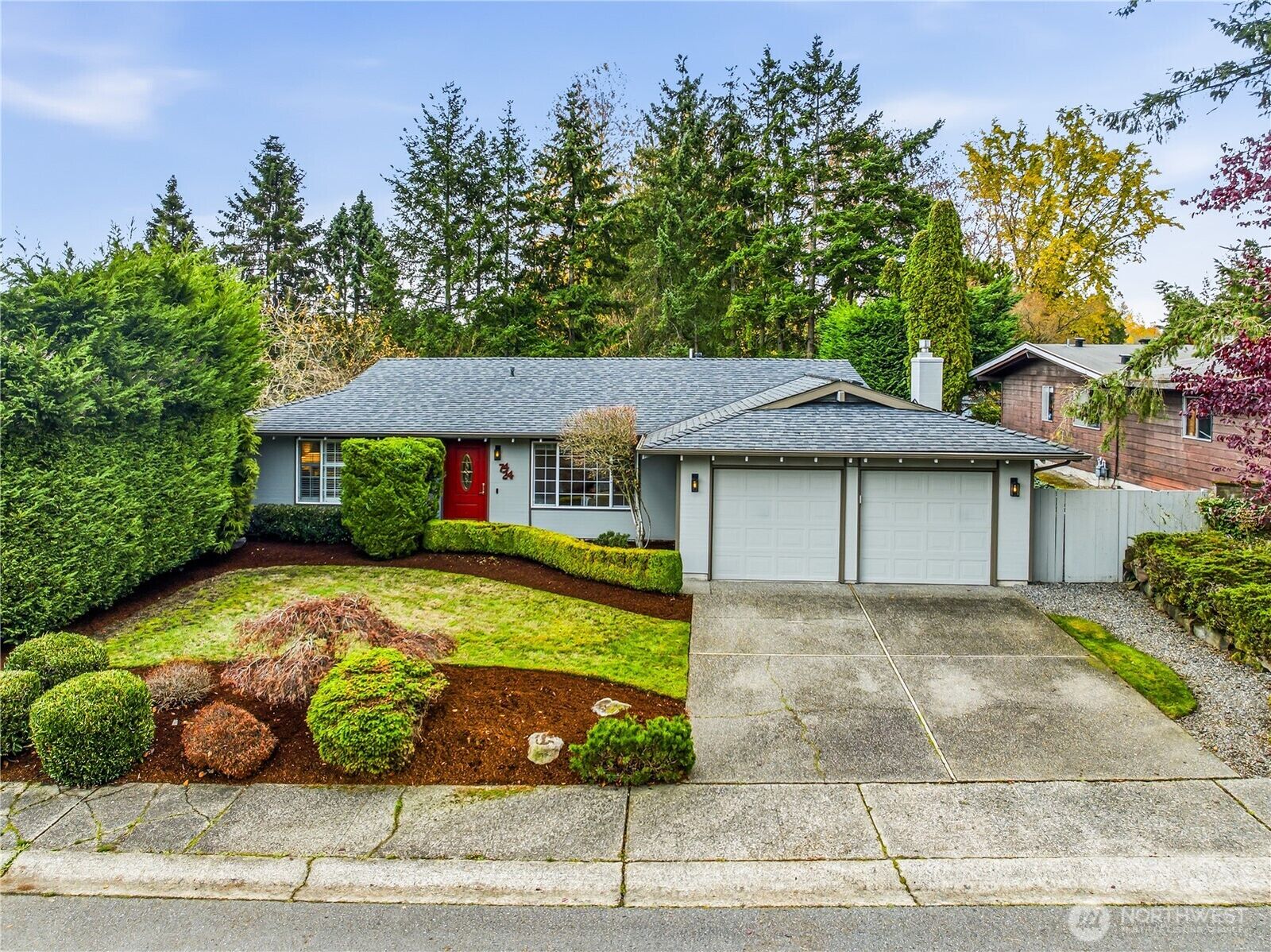 Property Photo:  7424  141st Avenue NE  WA 98052 