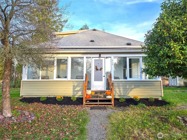 512  1st Street S  Sultan WA 98294 photo