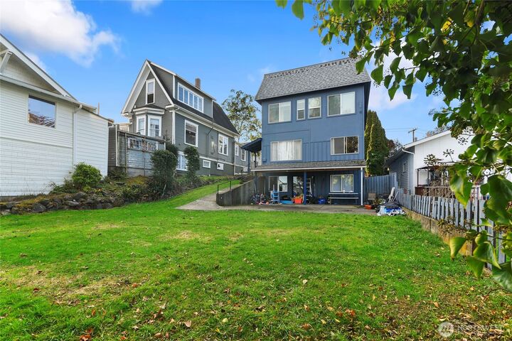 Property Photo:  1108  Highland Avenue  WA 98337 