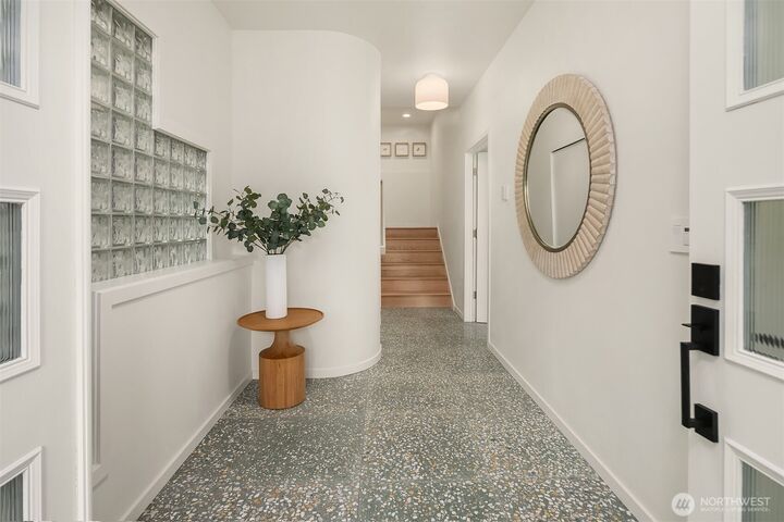 Property Photo:  3006  44th Avenue W  WA 98199 