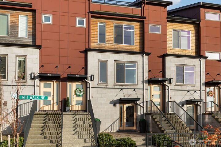 960  6th Walk  NE  Issaquah WA 98029 photo