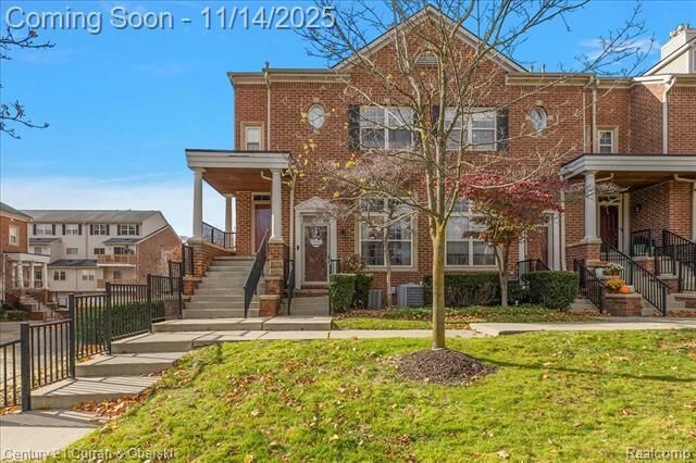 Property Photo: 16924 Farmington Road 93 MI 48154