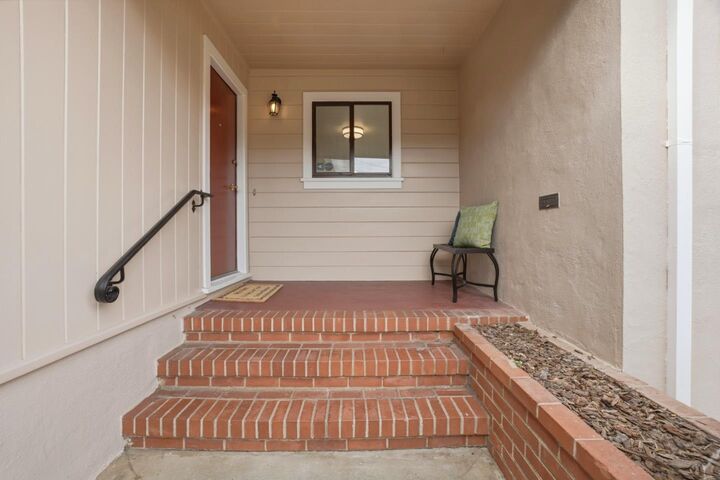 Property Photo:  33 Lilac Lane  CA 94080 