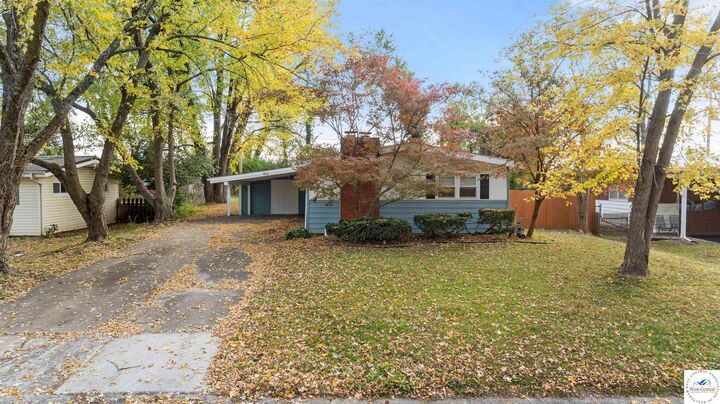 Property Photo:  802 E Clark  MO 64093 