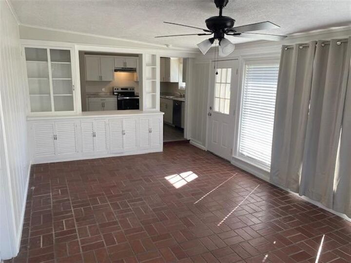 Property Photo:  1108 Sunset Drive  LA 70607 