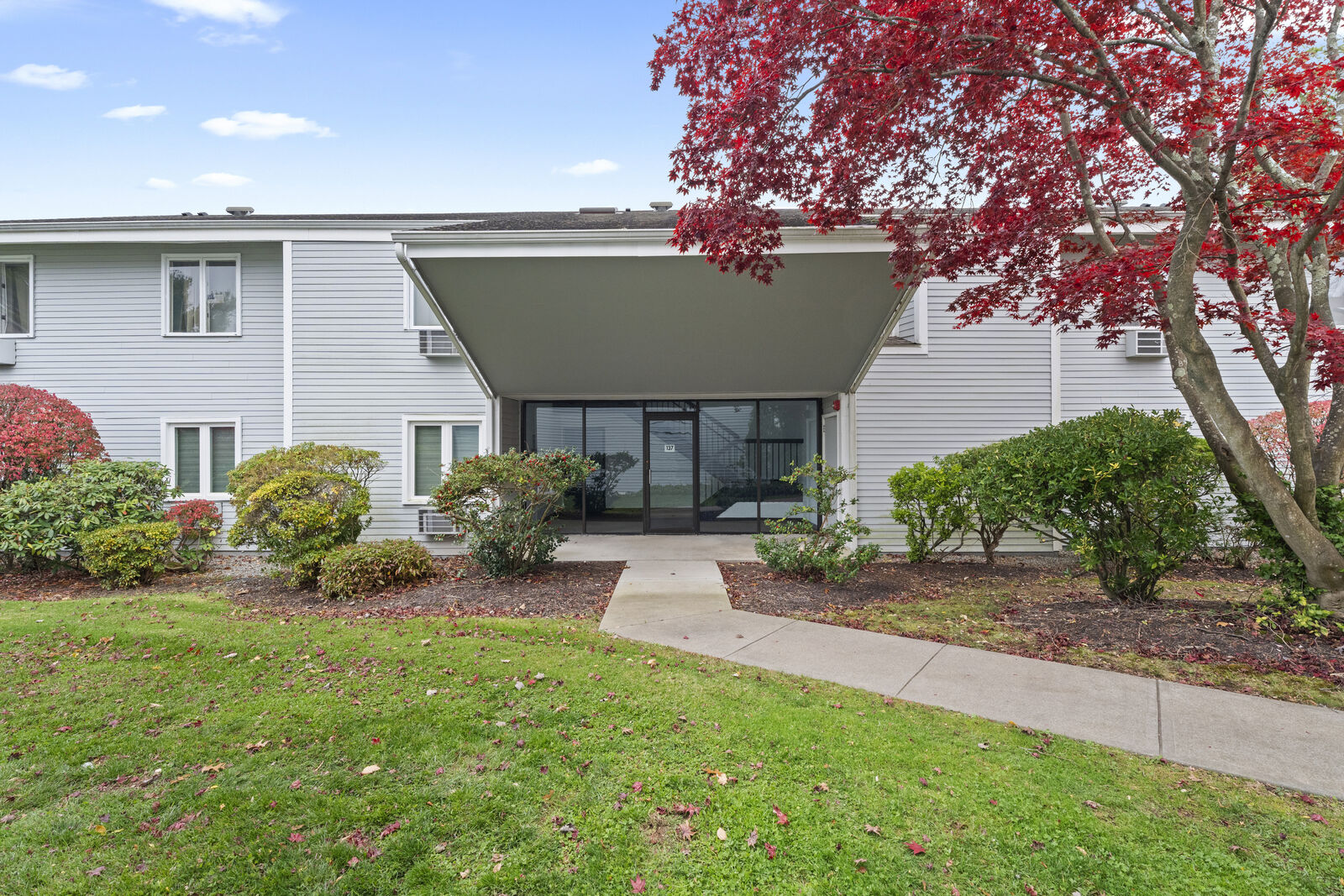 Property Photo: 137 Florence Road 1B CT 06405