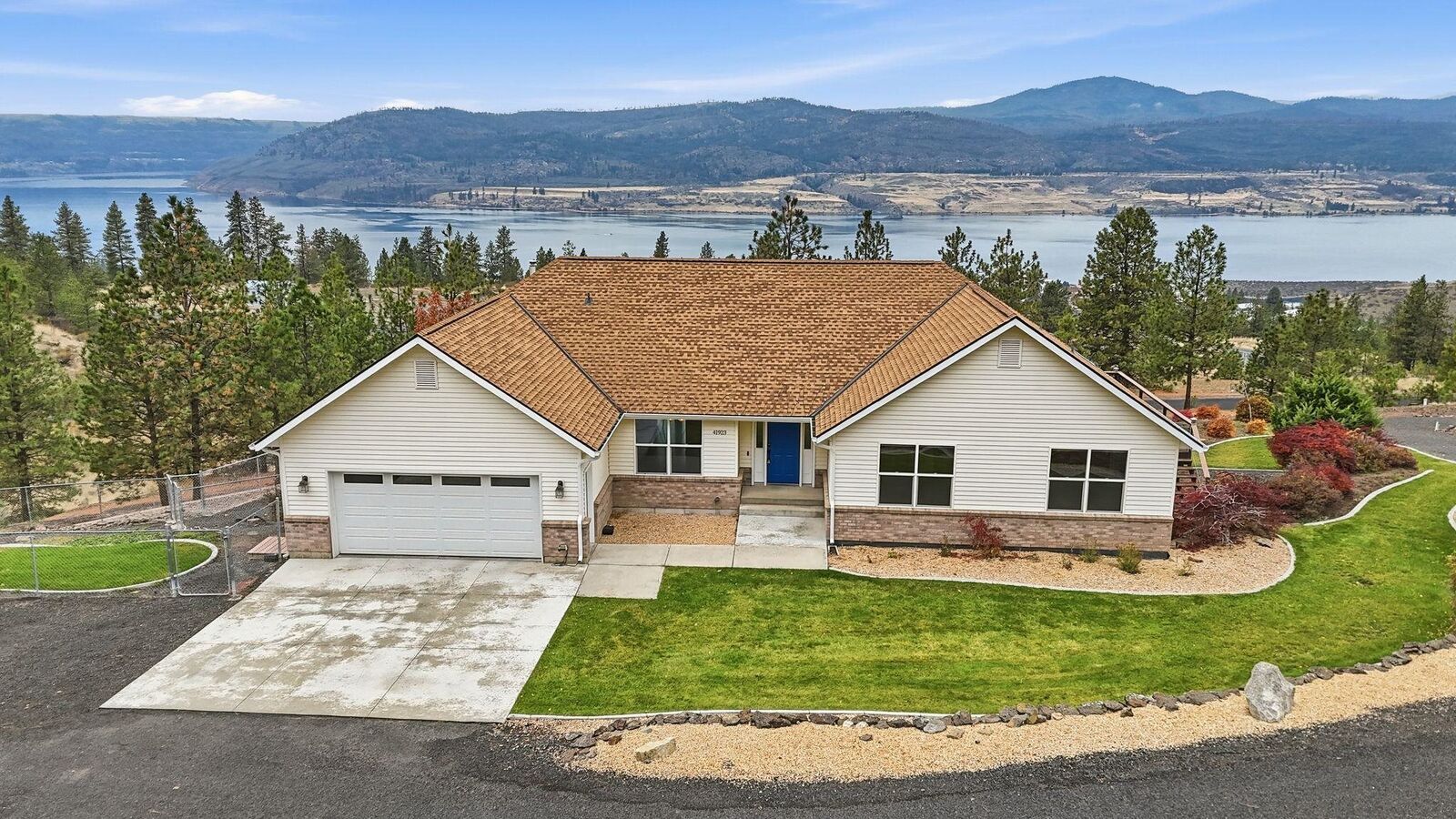 Property Photo: 41923 N Granite Dr WA 99122
