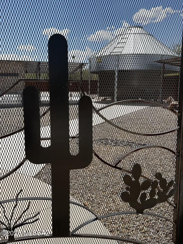 Property Photo:  741 W Via De Suenos  AZ 85622 