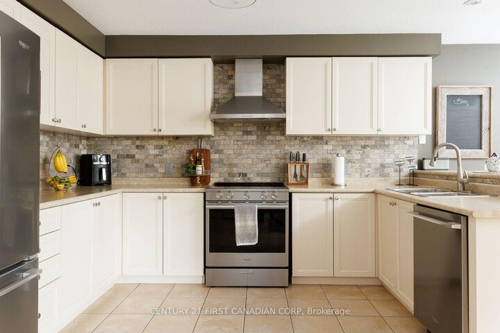 Photo de la propriété:  2459 Asima Drive  ON N6M 0B3 