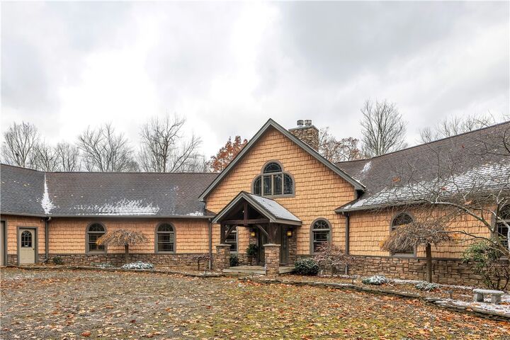 Property Photo: 219 Reed Rd PA 16102