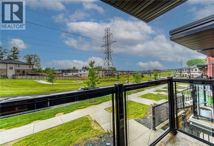 Photo de la propriété: 253 Chapel Hill Drive ON N2R 0S4