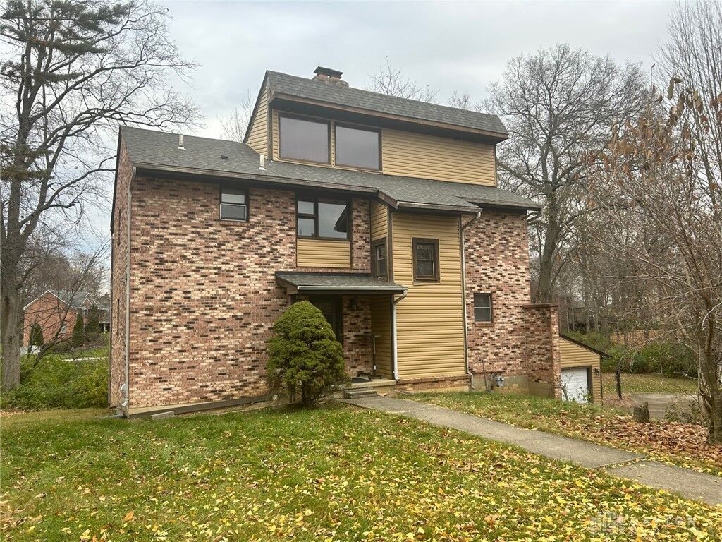 Property Photo: 2410 Christalee Drive OH 45434