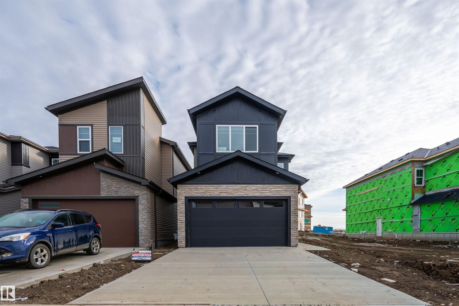 Property Photo:  4007 36 Street  AB T4X 3H3 