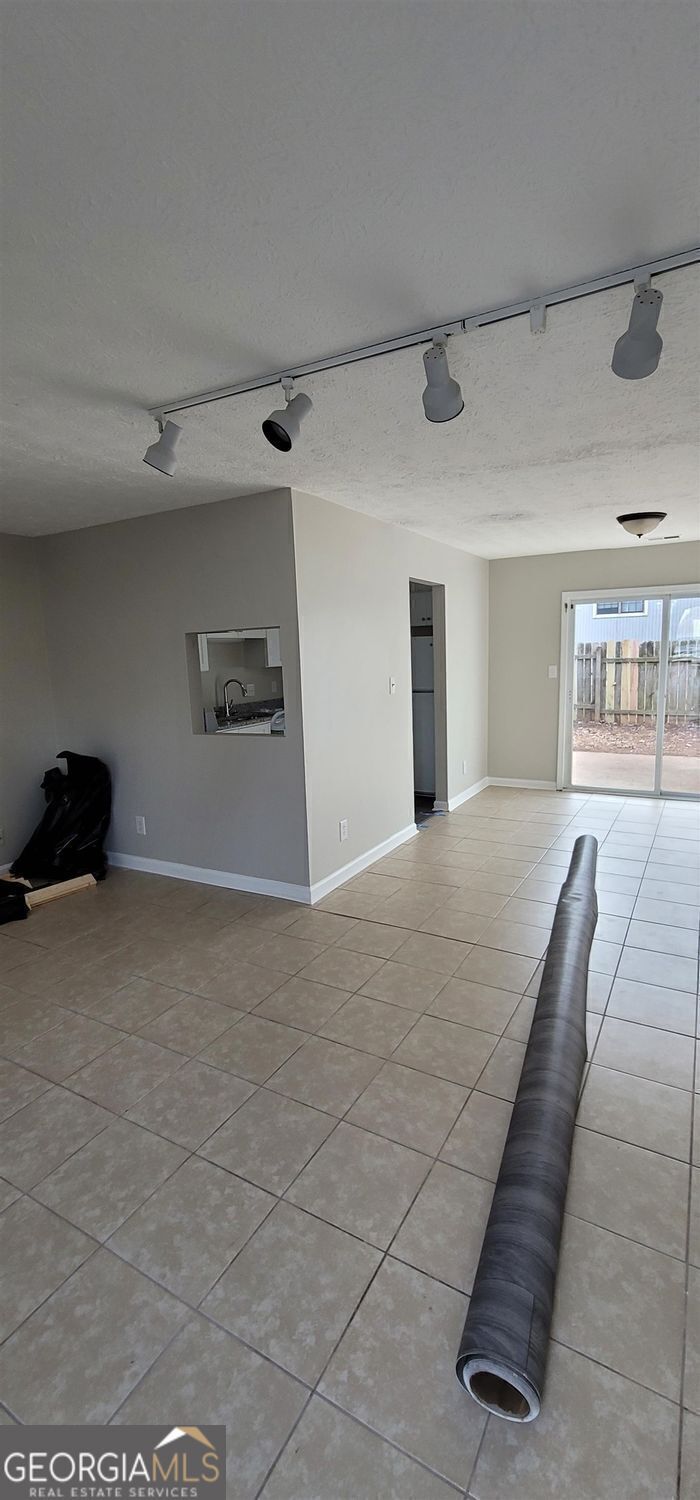 Property Photo: 2085 Lenoa Lane GA 30106