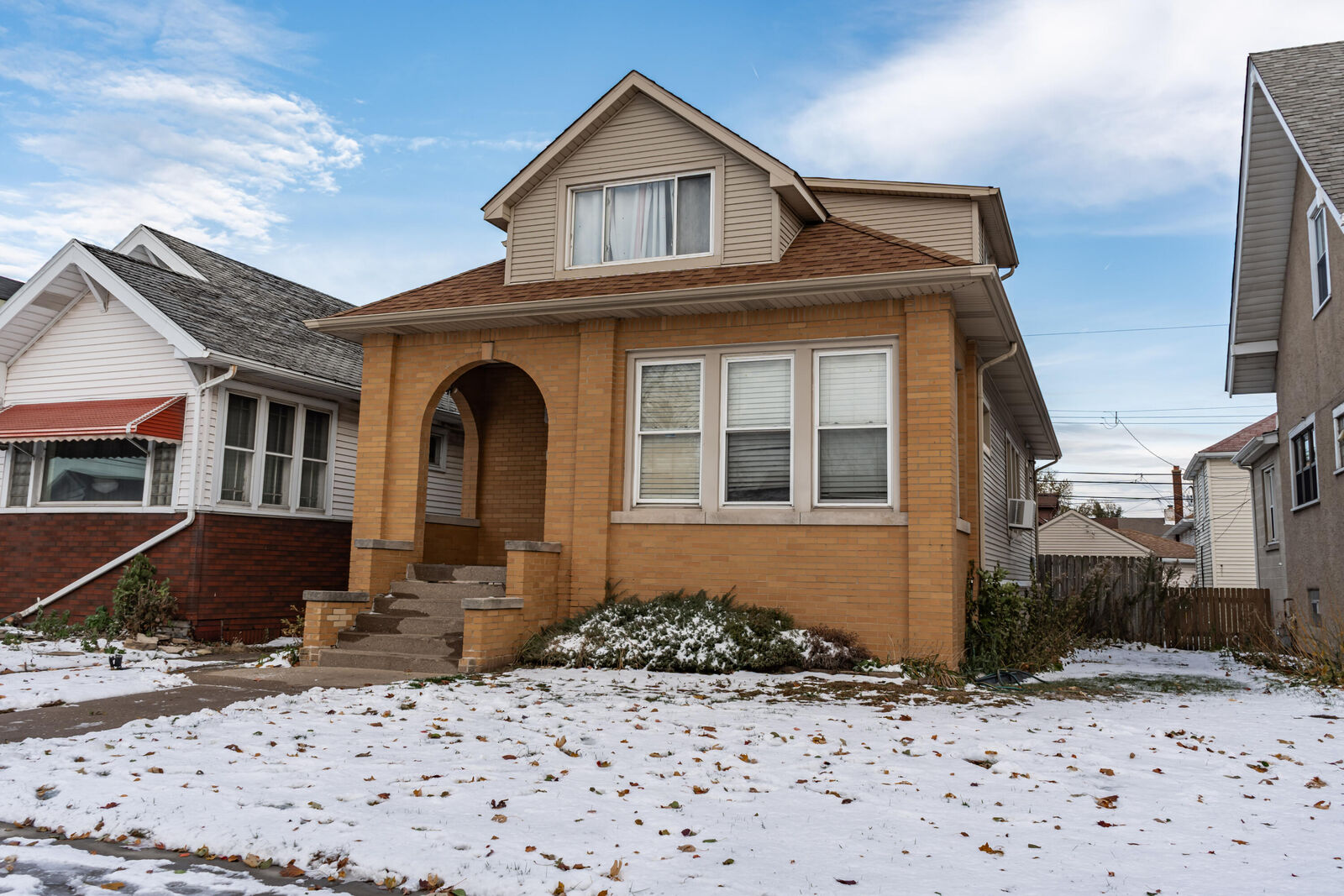 Property Photo:  1409 Lake Avenue  IN 46394 