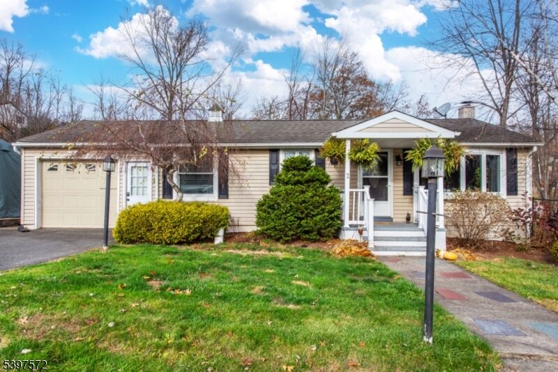 Property Photo:  2 Tomahawk Trl  NJ 07461 