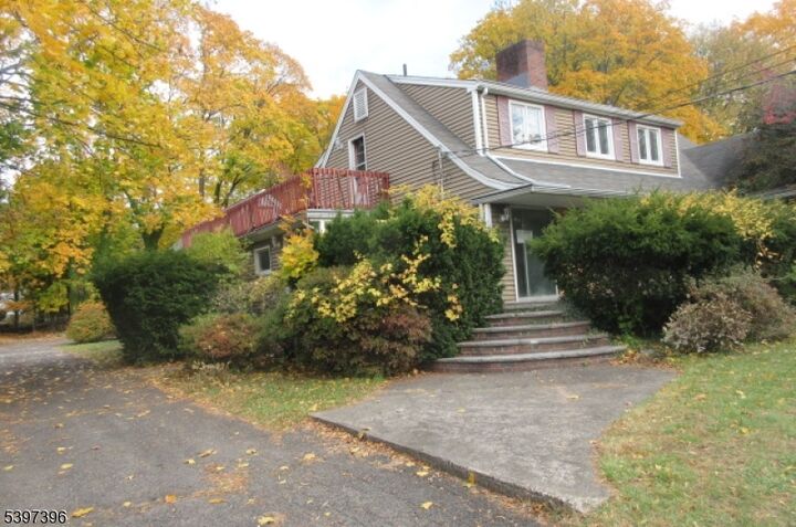 Property Photo:  295 Ferris Pl  NJ 07450 
