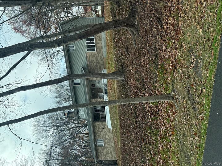 Property Photo:  11 Square Woods Drive  NY 12540 