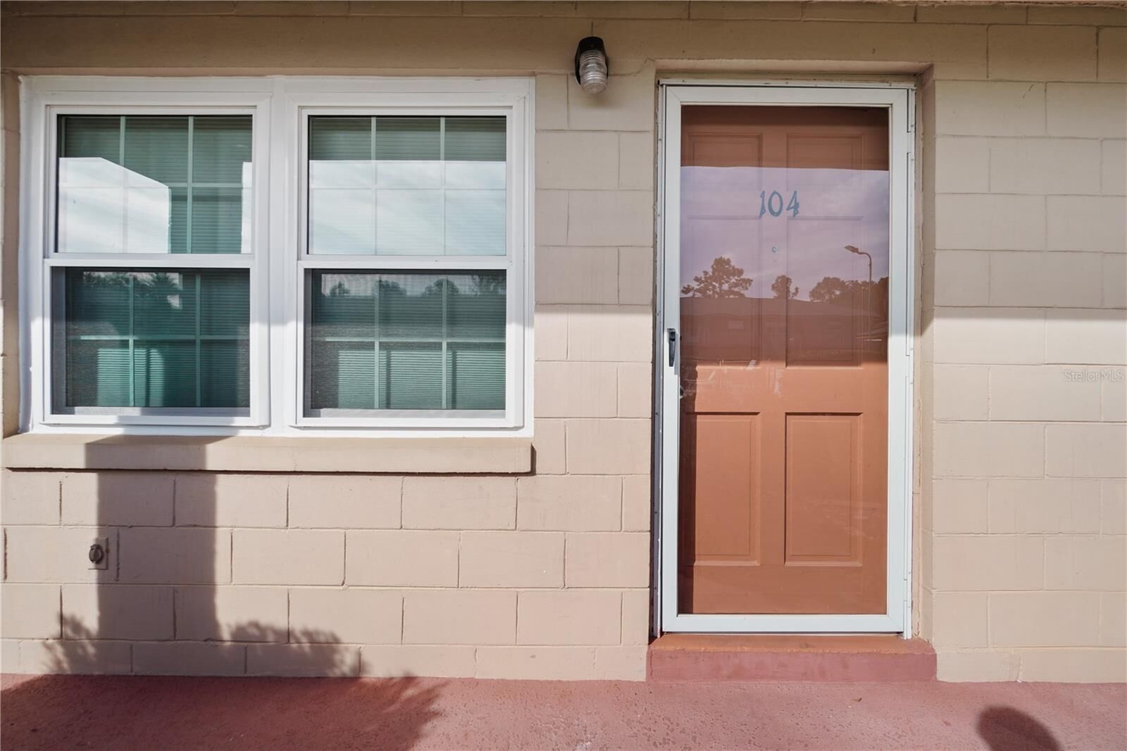 Property Photo: 1100 E Caroline Street 104 FL 32778