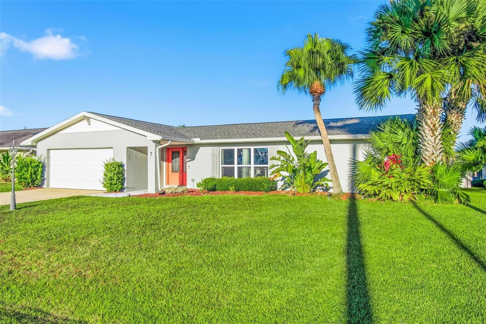 Property Photo:  7 Clarendon Court S  FL 32137 