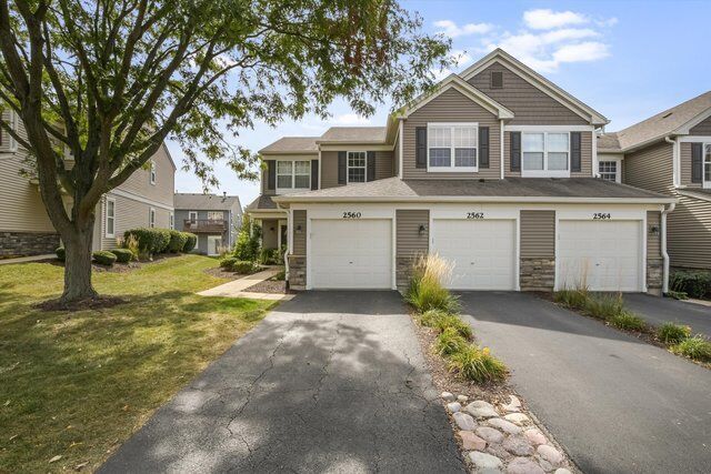 Property Photo:  2562 Golf Ridge Circle 2562  IL 60563 