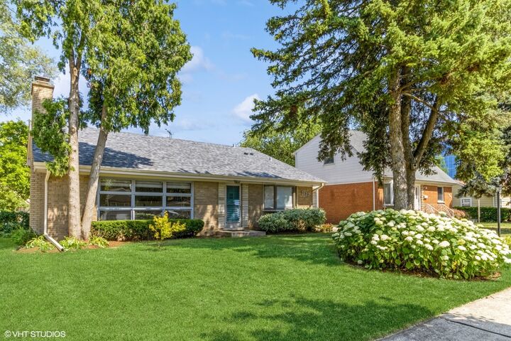 3123 Patton Drive  Des Plaines IL 60018 photo