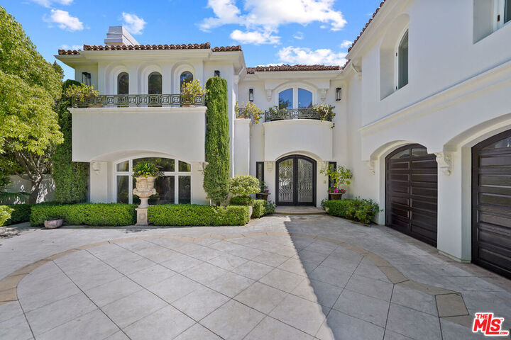 Property Photo:  11730 Stonehenge  CA 90077 