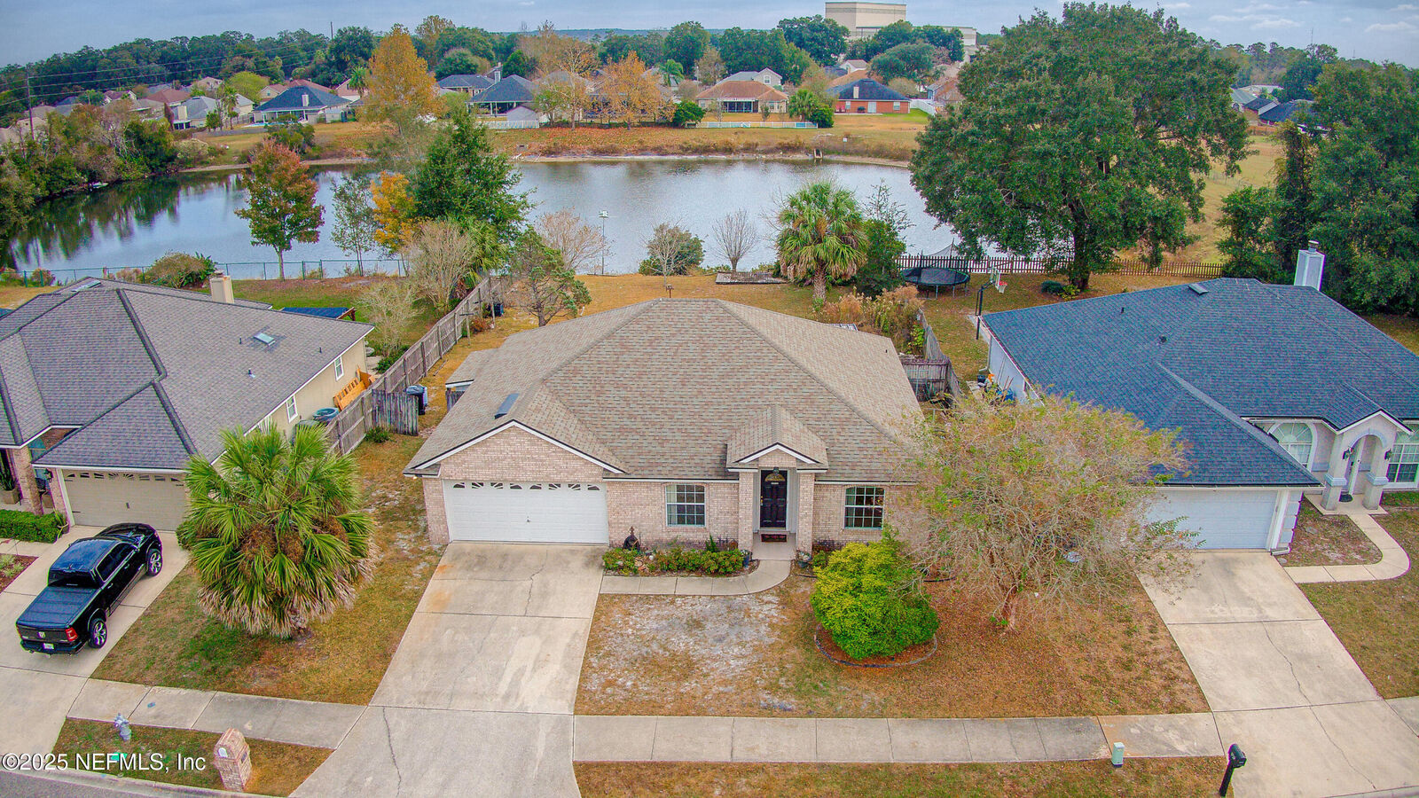 Property Photo: 1725 Loch Leven Court FL 32065