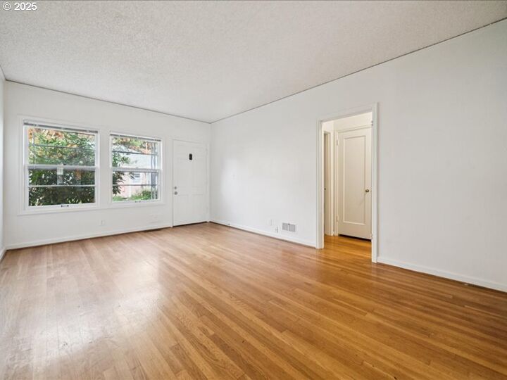 Property Photo: 610 SE Cesar E Chavez Blvd OR 97214