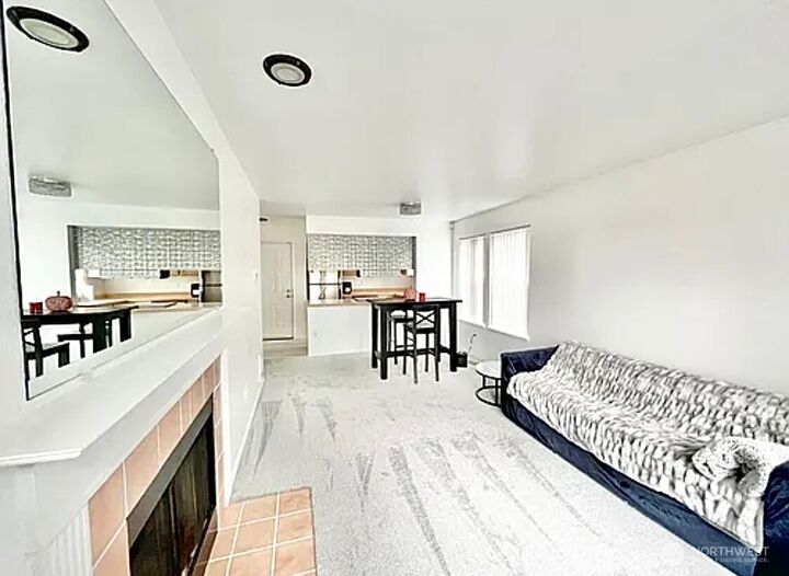 Property Photo:  2720  118th Ave  SE 10-201  WA 98005 