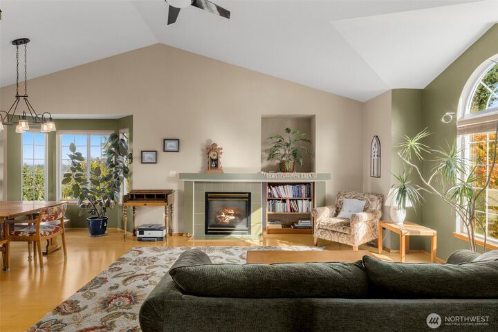 Property Photo: 8504 76th Avenue NE WA 98270