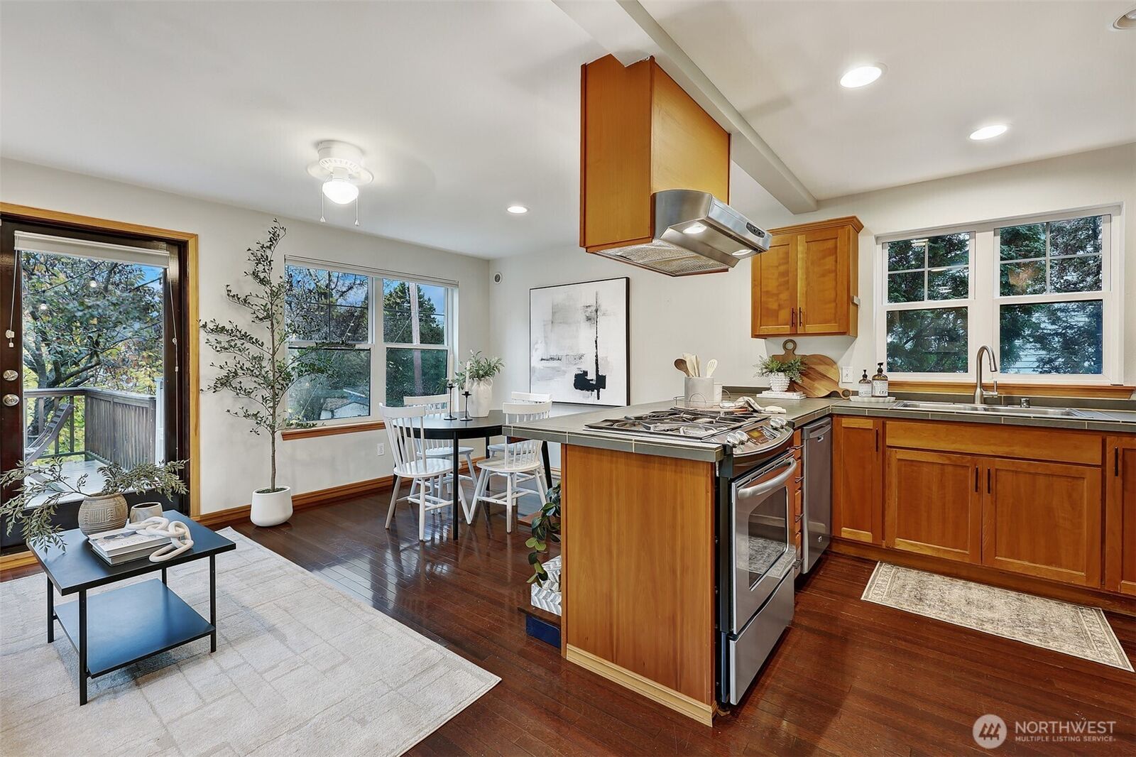 Property Photo: 9005 Fremont Avenue N A WA 98103