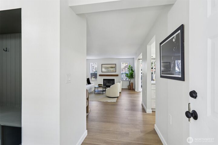 Property Photo:  3939  10th St SE B1  WA 98374 