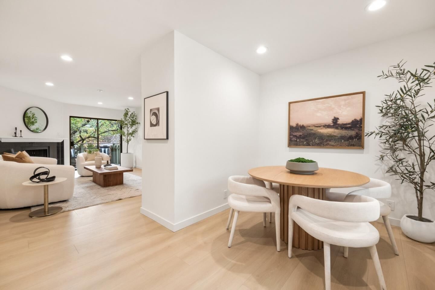 Property Photo: 1070 Mercedes Avenue 24 CA 94022