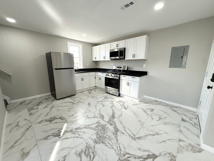 Property Photo: 41 Howe Street 2 CT 06511