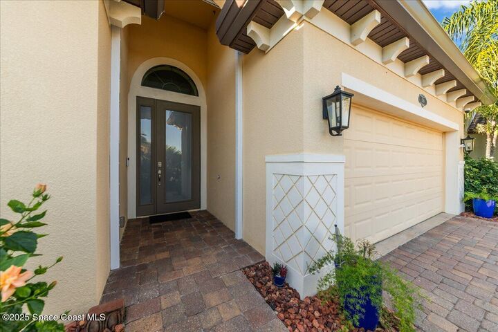 Property Photo:  299 Montecito Drive  FL 32937 