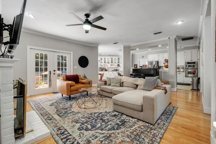 Property Photo: 401 El Destinado Drive FL 32312