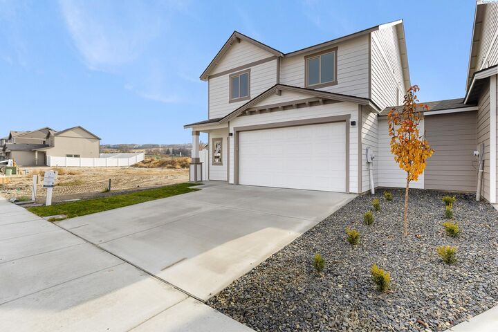 Property Photo:  7547 Grapevine Ct  WA 99353 