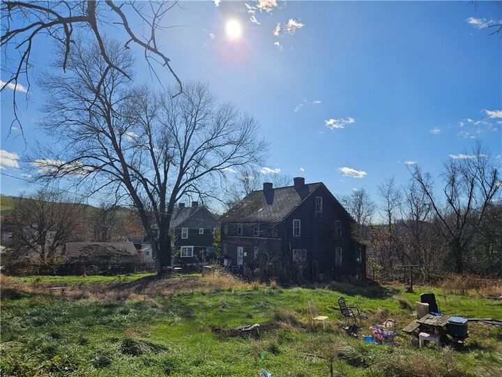 Property Photo:  405 1st St  PA 15431 