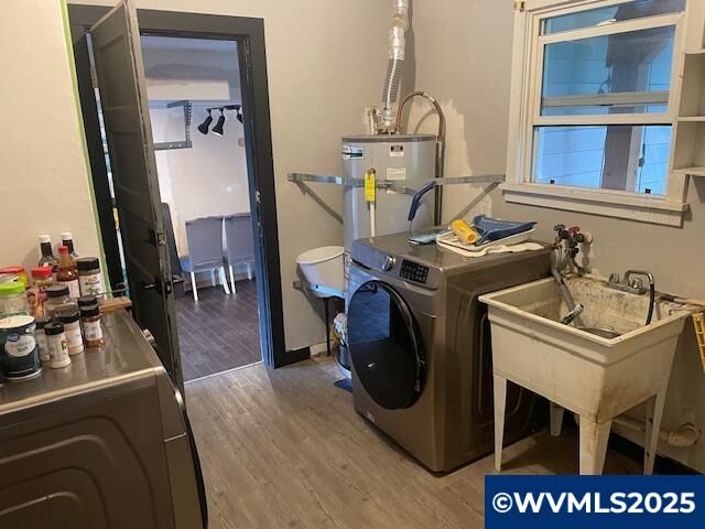 Property Photo: 2230 Jelden St NE OR 97301