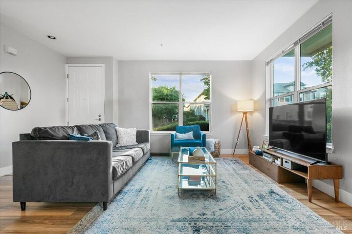 Property Photo:  950 Campoy Street 101  CA 95407 
