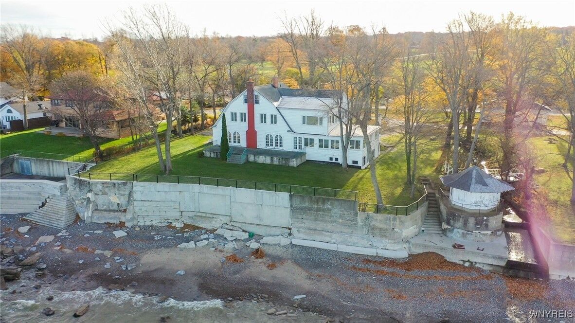 Property Photo:  5198 Lake Shore Road  NY 14075 